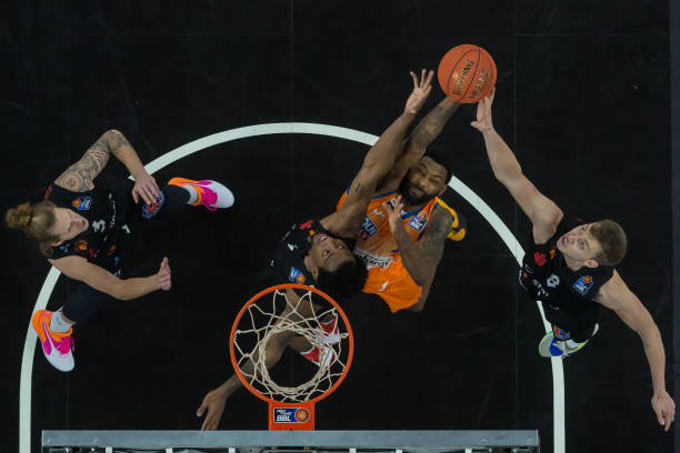 虽然冲击力 虽然冲击力