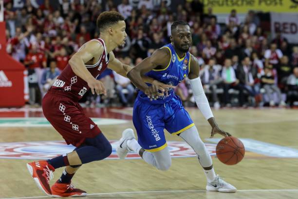 加盟湖人队 加盟湖人队