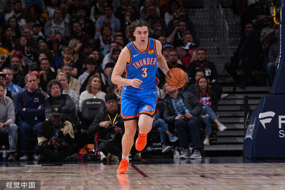 令人瞩目的 令人瞩目的